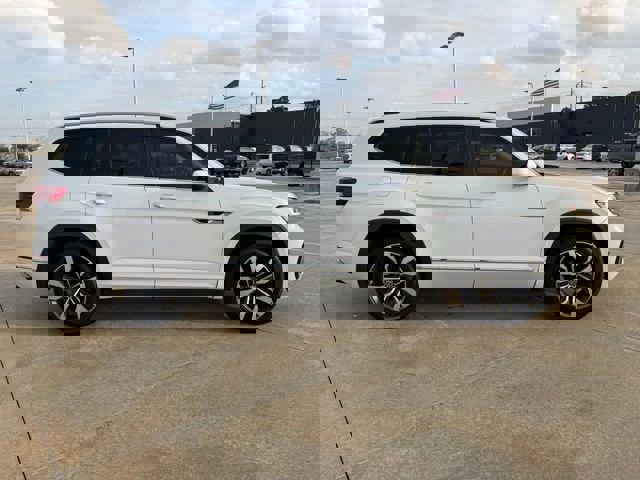 Used 2021 Volkswagen Atlas SEL R-Line image 6