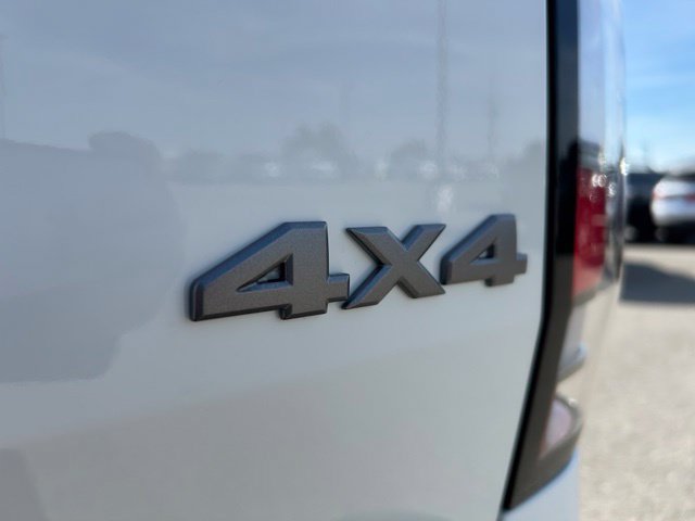 New 2027 Nissan Frontier S w/ Tow Package AWD/4WD image 10