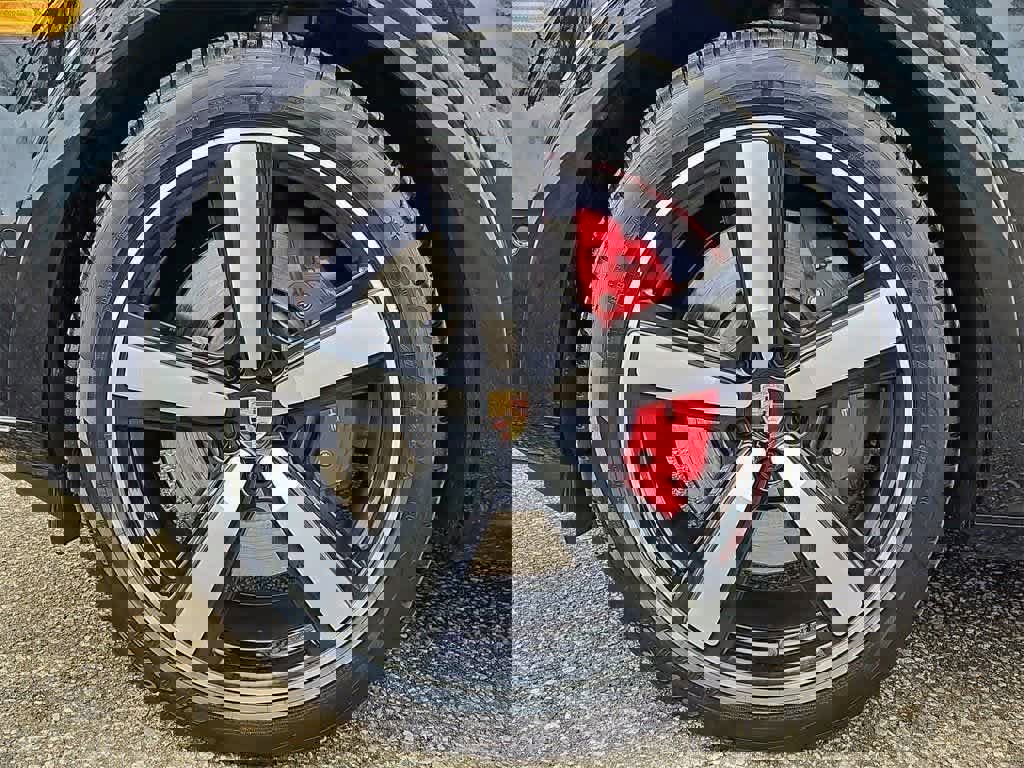 Used 2025 Porsche Cayenne S image 11