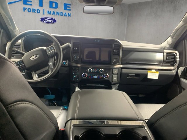 New 2026 Ford F250 Lariat w/ Black Appearance Package image 10