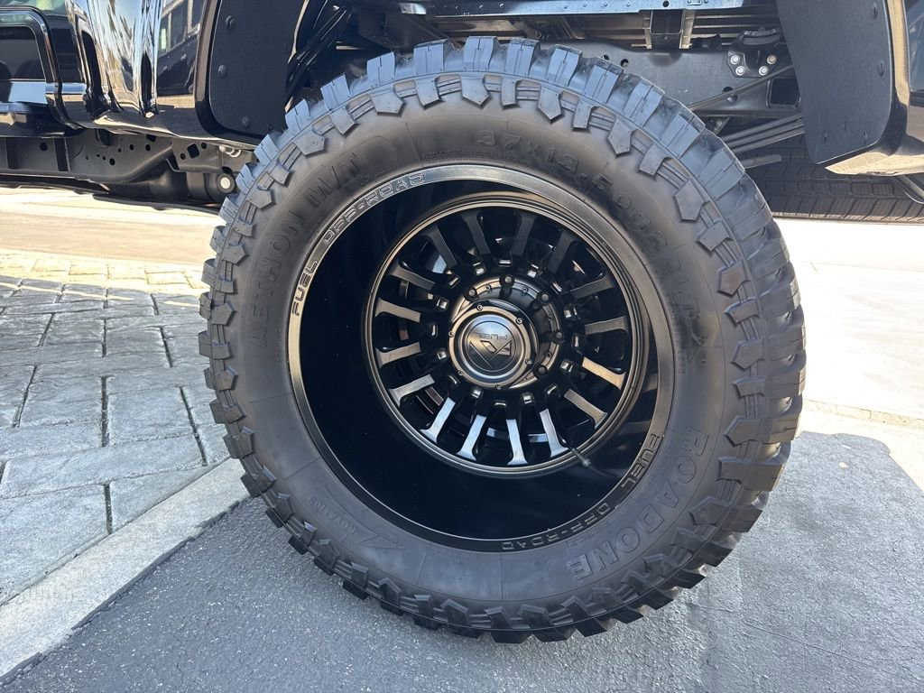 Used 2025 Ford F350 Lariat w/ FX4 Off-Road Package image 6