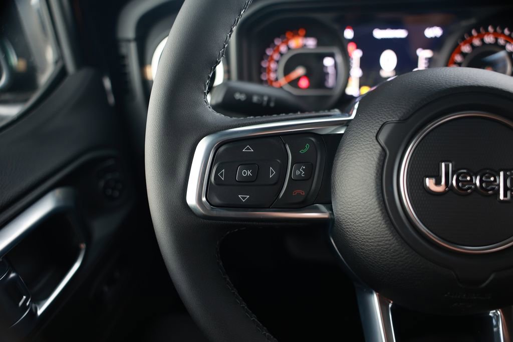 New 2026 Jeep Wrangler Unlimited Sahara AWD/4WD image 19
