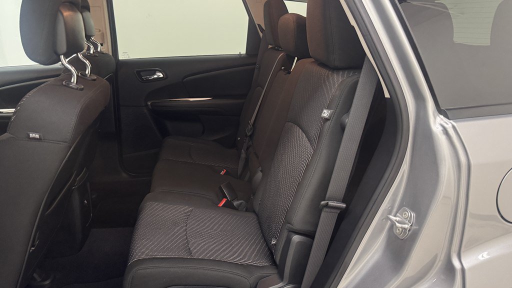 Used 2020 Dodge Journey SE w/ SE Popular Equipment Group FWD image 21