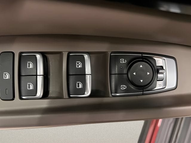 Used 2026 Kia Carnival FWD image 15