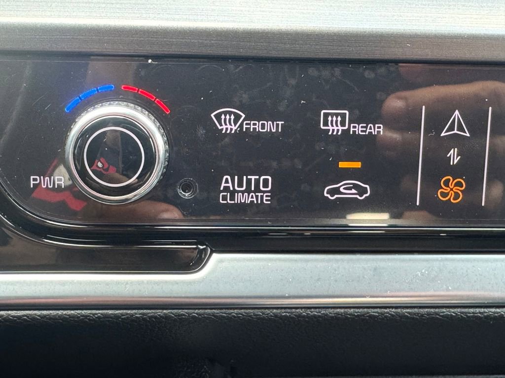 Certified 2025 Kia Sportage EX image 29