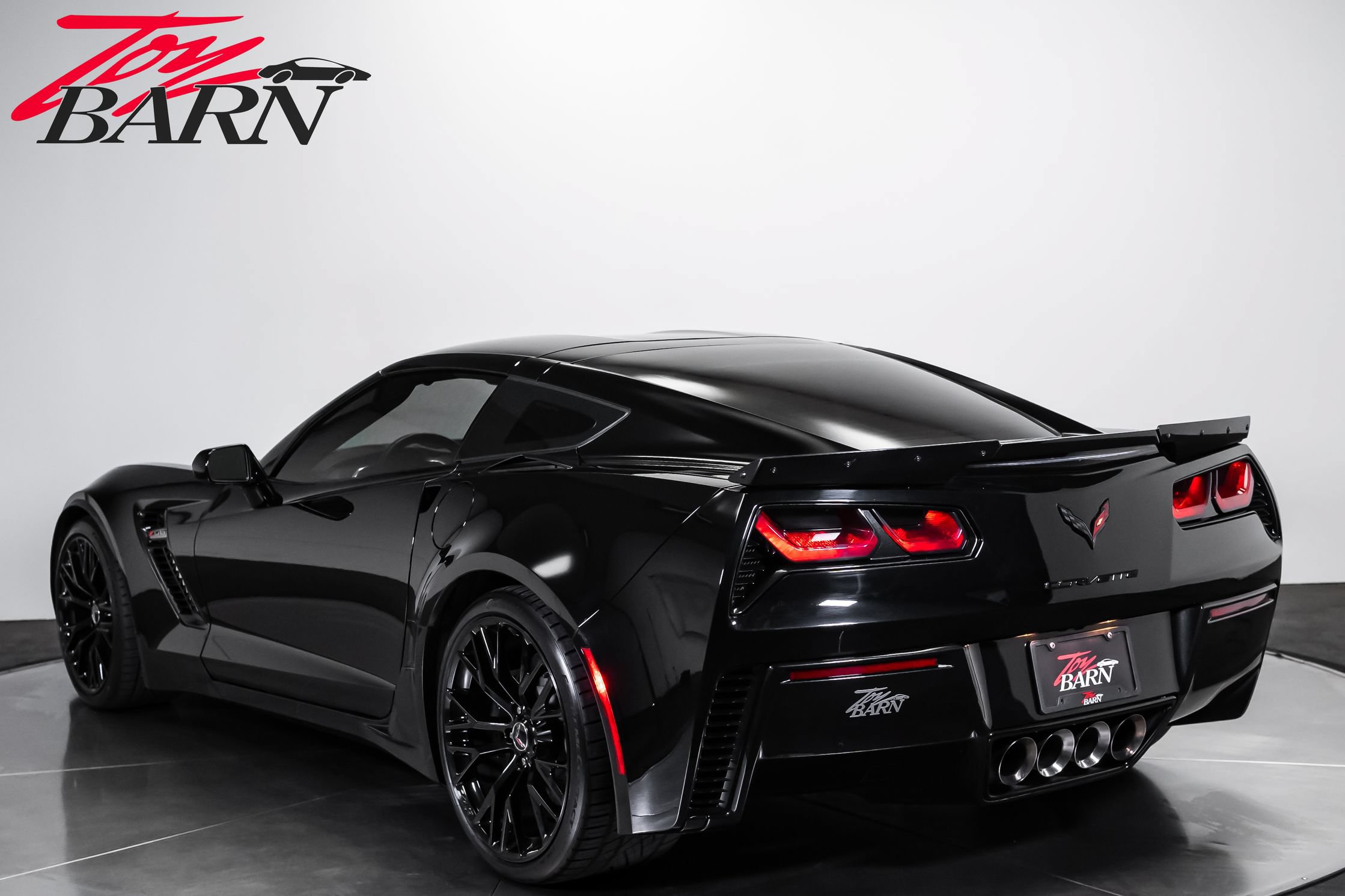 Used 2015 Chevrolet Corvette Z06 w/ 2LZ Preferred Equipment Group RWD image 11