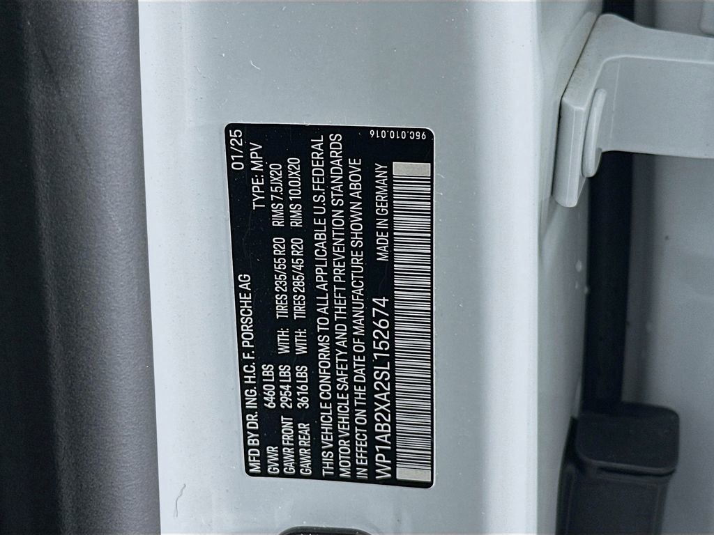 Used 2025 Porsche Macan 4S Electric image 35