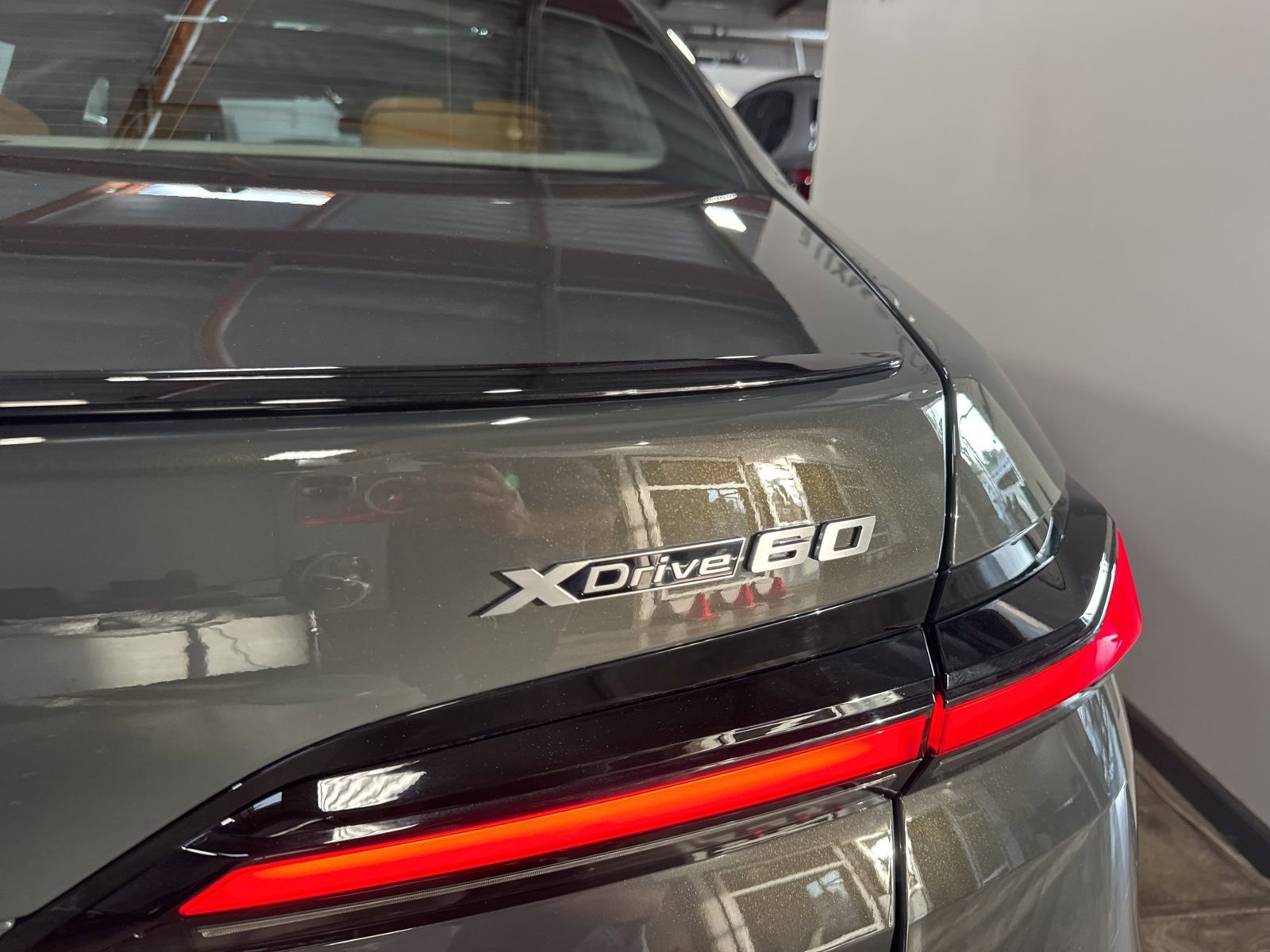 Used 2025 BMW i7 xDrive60 image 21