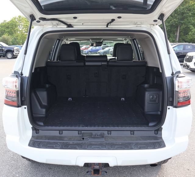 Used 2021 Toyota 4Runner SR5 Premium w/ Moonroof Package AWD/4WD image 17