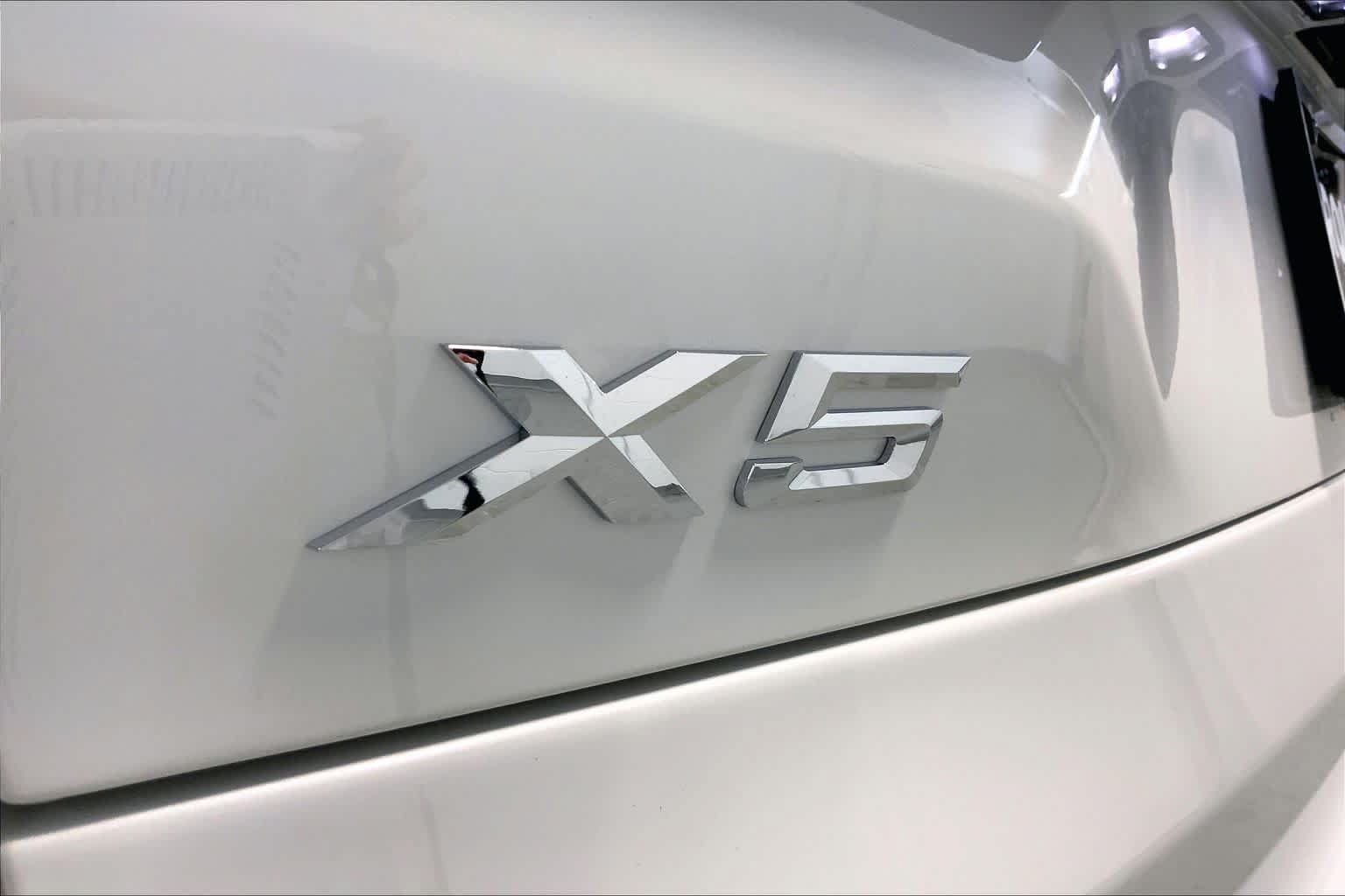Used 2026 BMW X5 xDrive40i w/ M Sport Package AWD/4WD image 29