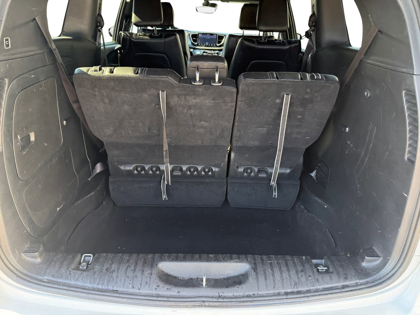 Used 2024 Chrysler Pacifica Limited image 18