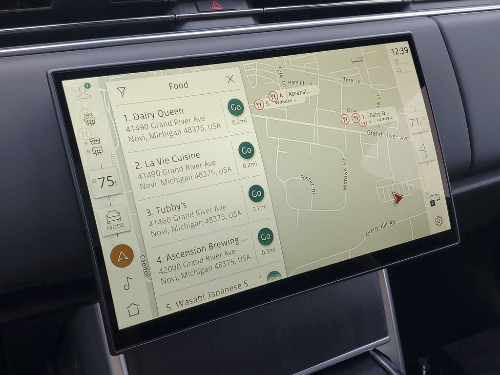 New 2026 Land Rover Range Rover Long Wheelbase SE image 22