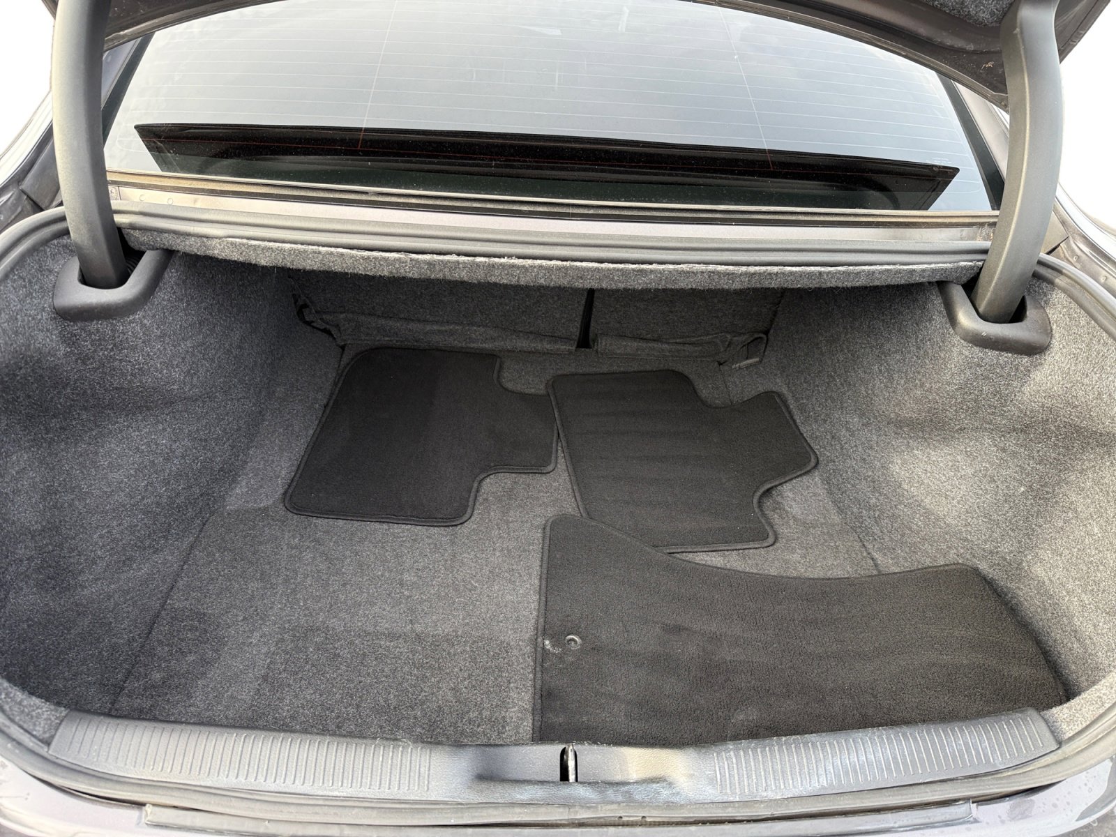 Used 2022 Dodge Charger SXT w/ Leather Interior Group image 17