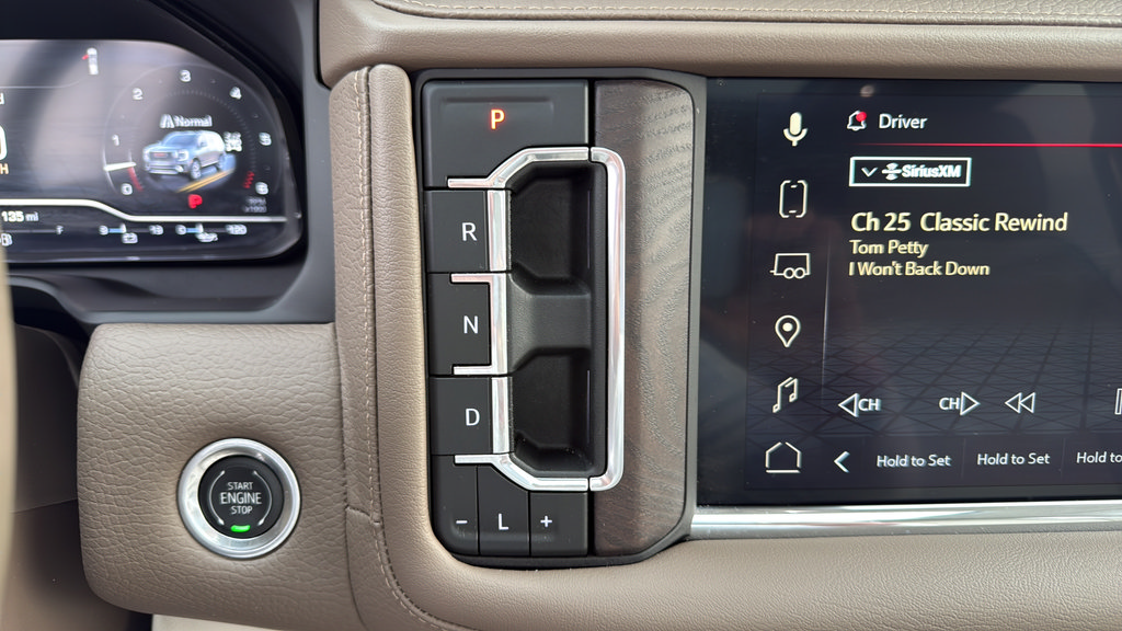 Used 2023 GMC Yukon Denali AWD/4WD image 28