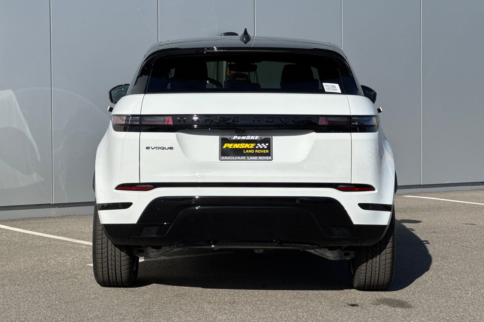 New 2026 Land Rover Range Rover Evoque Dynamic SE image 4