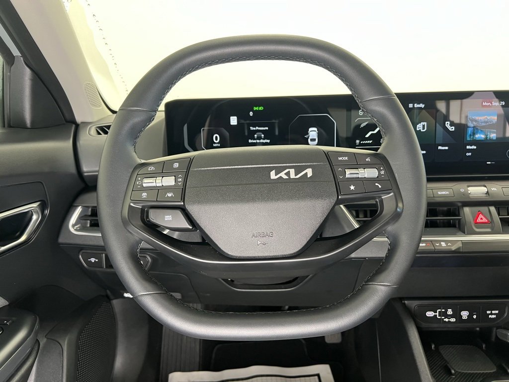 Used 2025 Kia K4 EX image 13