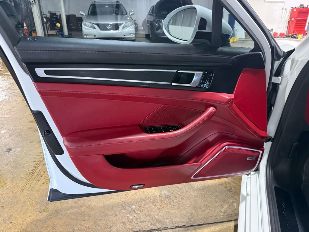 Used 2019 Porsche Panamera GTS AWD/4WD image 60
