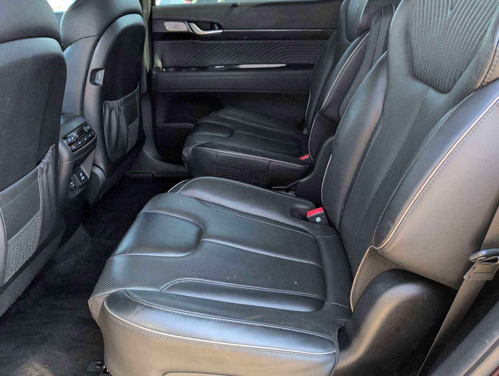 Used 2024 Hyundai Palisade Calligraphy image 19