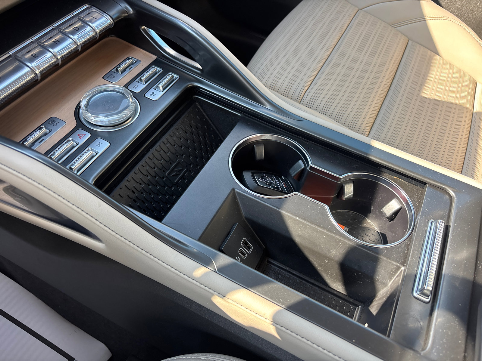 Certified 2024 Lincoln Nautilus Reserve AWD/4WD image 24