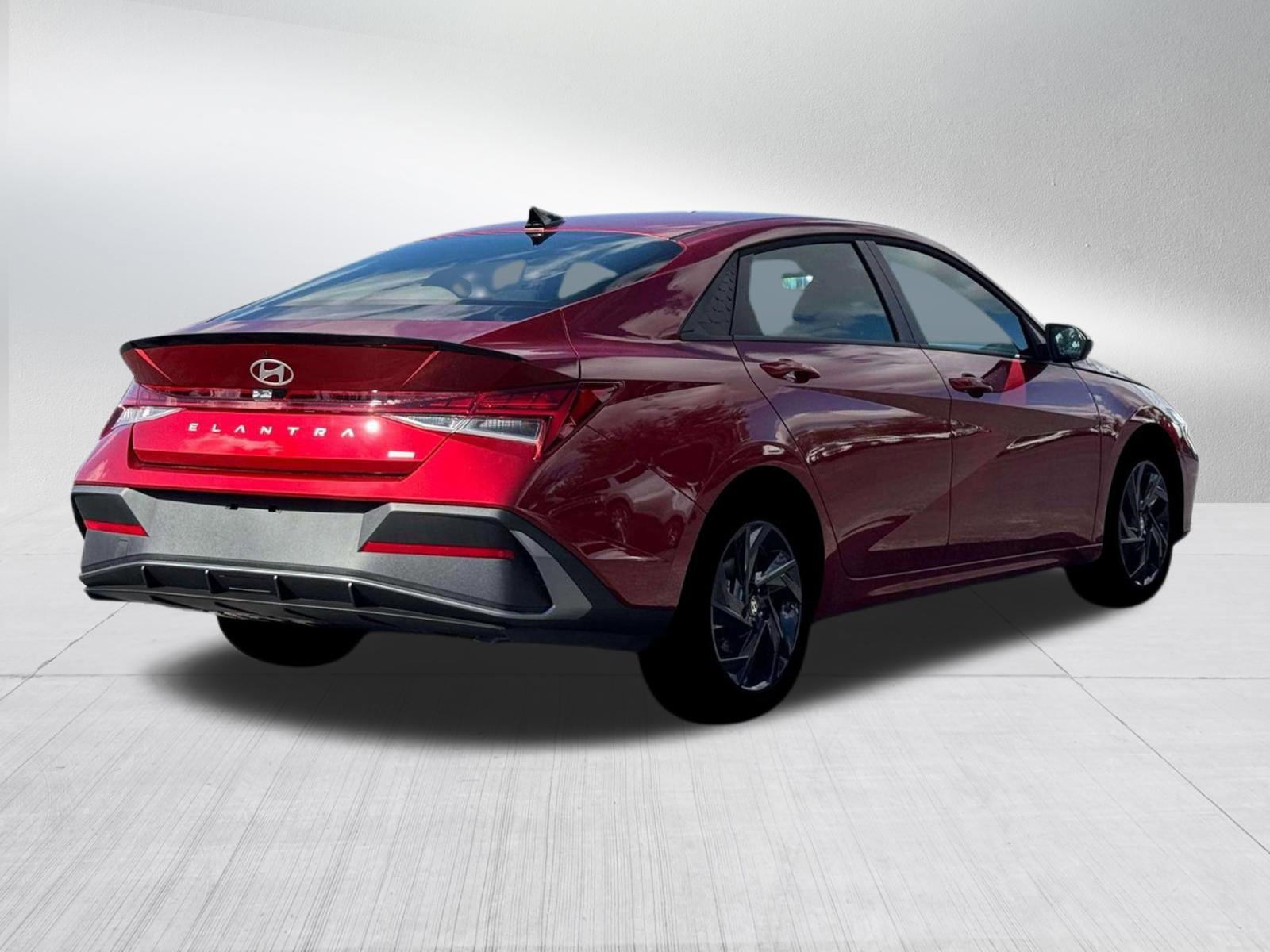 New 2026 Hyundai Elantra Sport image 7