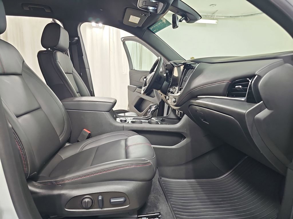 Certified 2024 Chevrolet Traverse RS w/ LPO, Floor Liner Package image 13