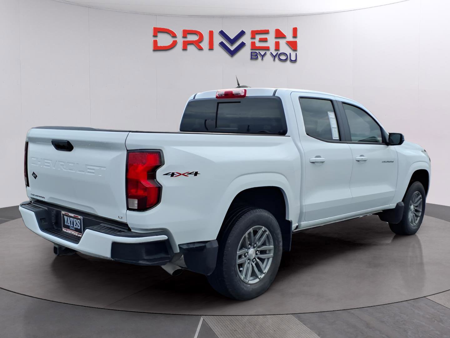 Used 2023 Chevrolet Colorado LT w/ LT Convenience Package II image 5