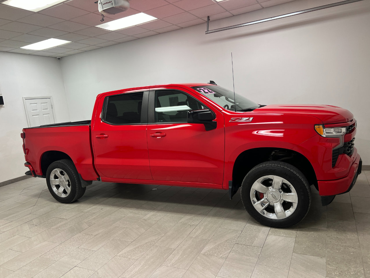Used 2022 Chevrolet Silverado 1500 RST image 6