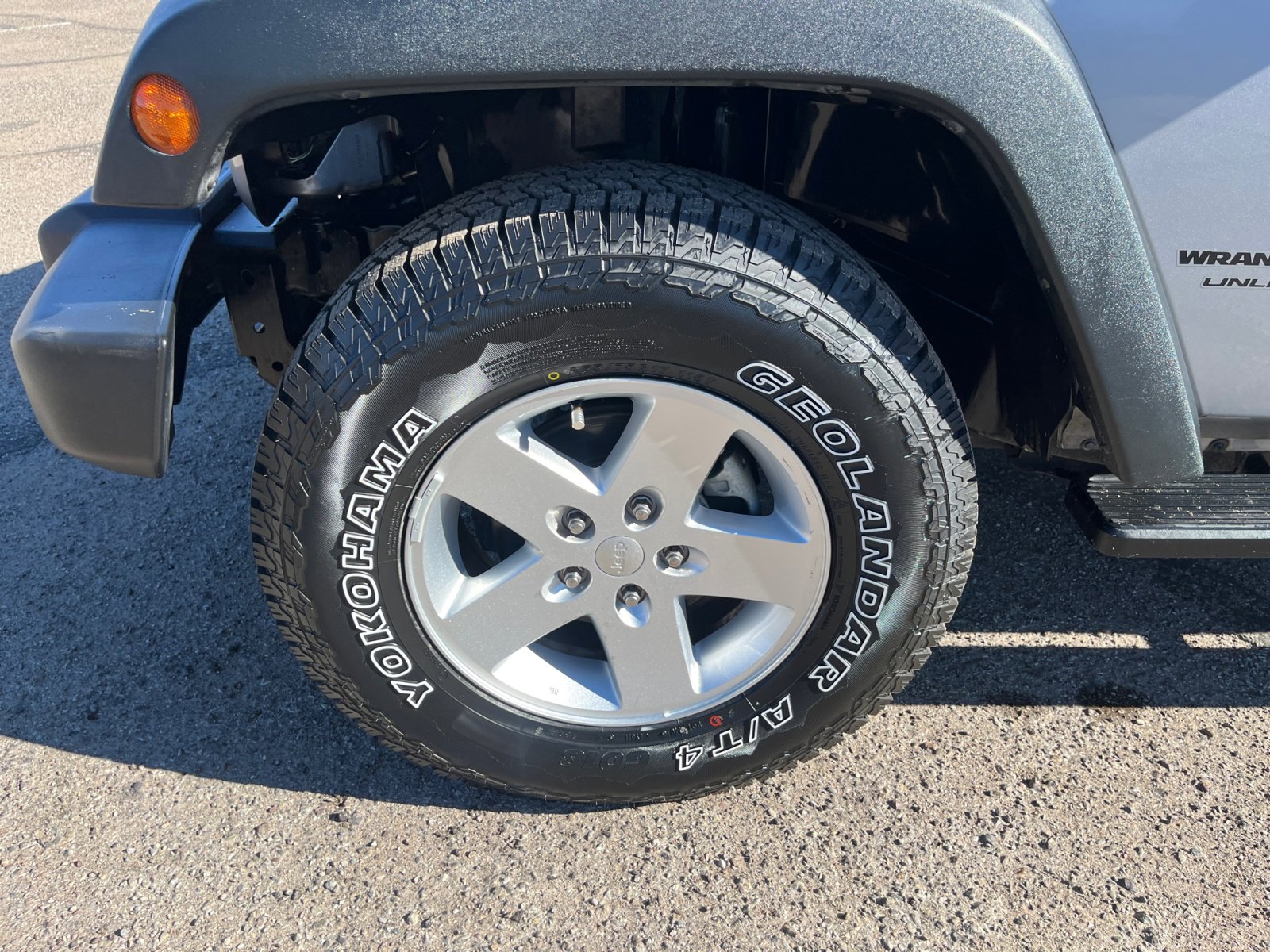 Used 2018 Jeep Wrangler Unlimited Sport S image 25