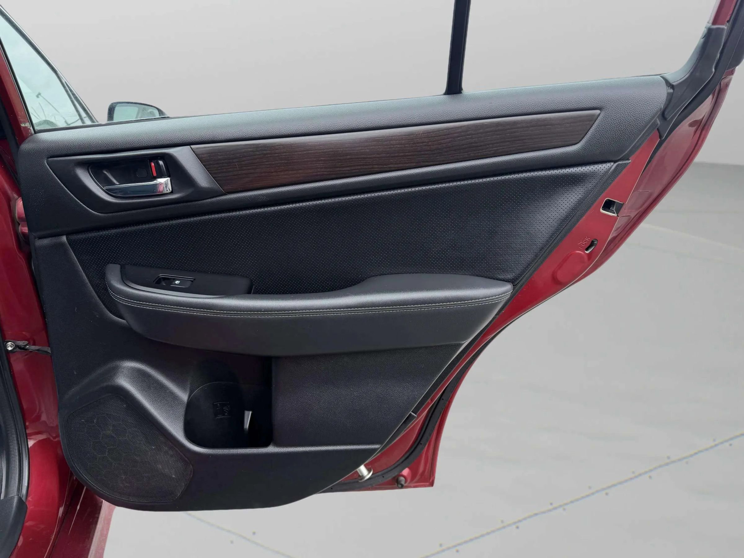 Used 2016 Subaru Legacy 2.5i Limited image 20