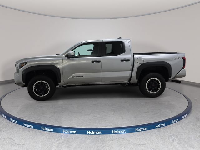 Certified 2024 Toyota Tacoma TRD Off-Road AWD/4WD image 8