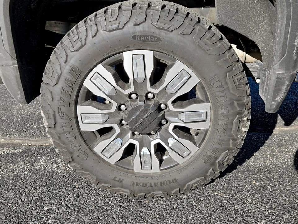 Used 2024 GMC Sierra 2500 Denali w/ Denali Reserve Package image 35