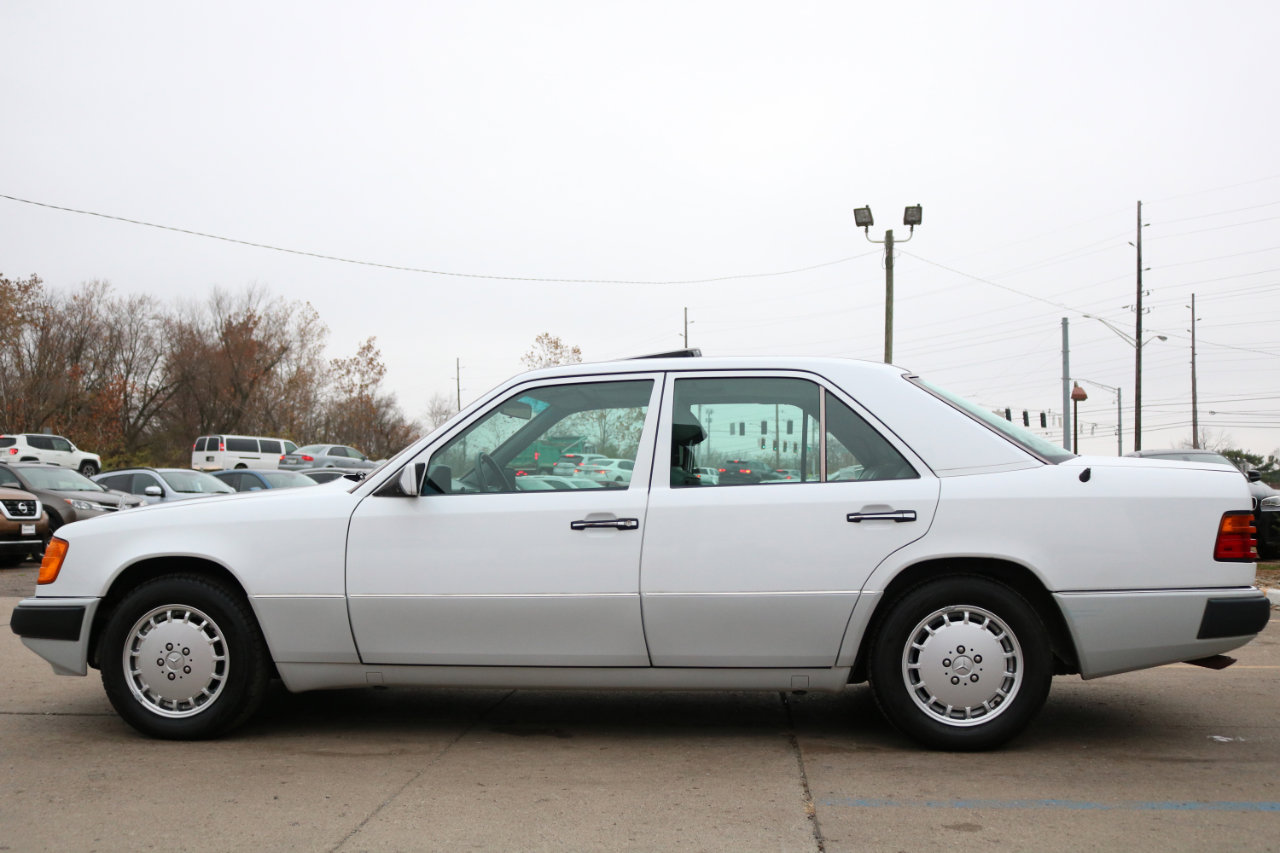 Used 1993 Mercedes-Benz 300 E 2.8 image 16