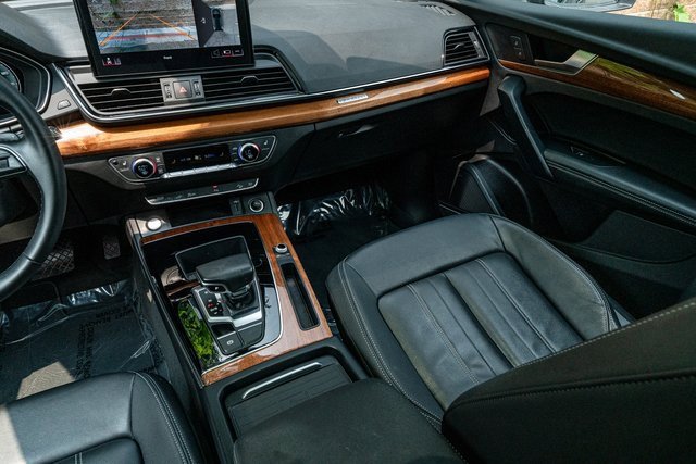 Used 2021 Audi Q5 e Premium Plus w/ Premium Plus Package image 26
