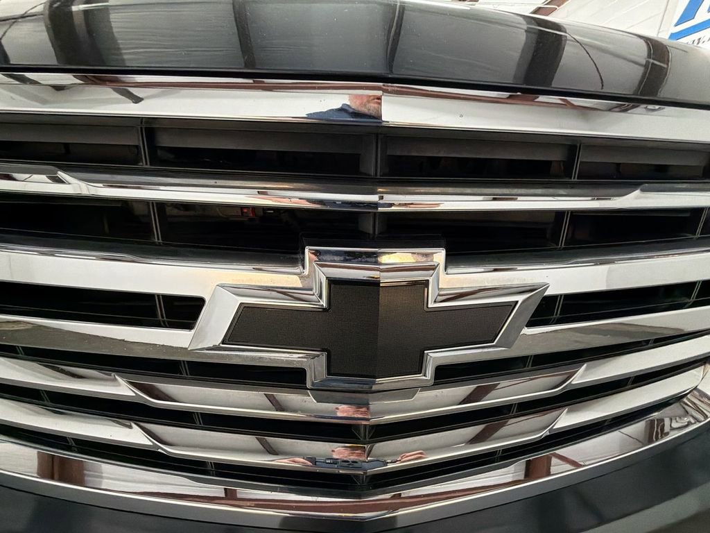 Used 2019 Chevrolet Tahoe LT w/ Off-Road Package AWD/4WD image 29