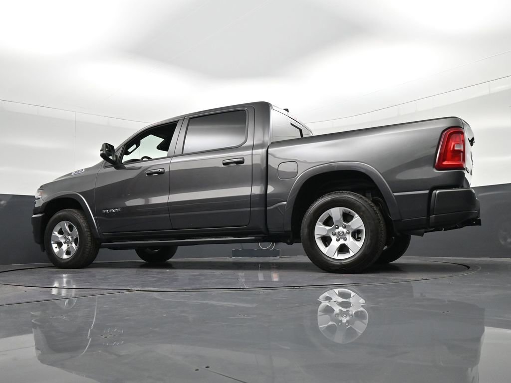 Used 2025 RAM 1500 Big Horn AWD/4WD image 32