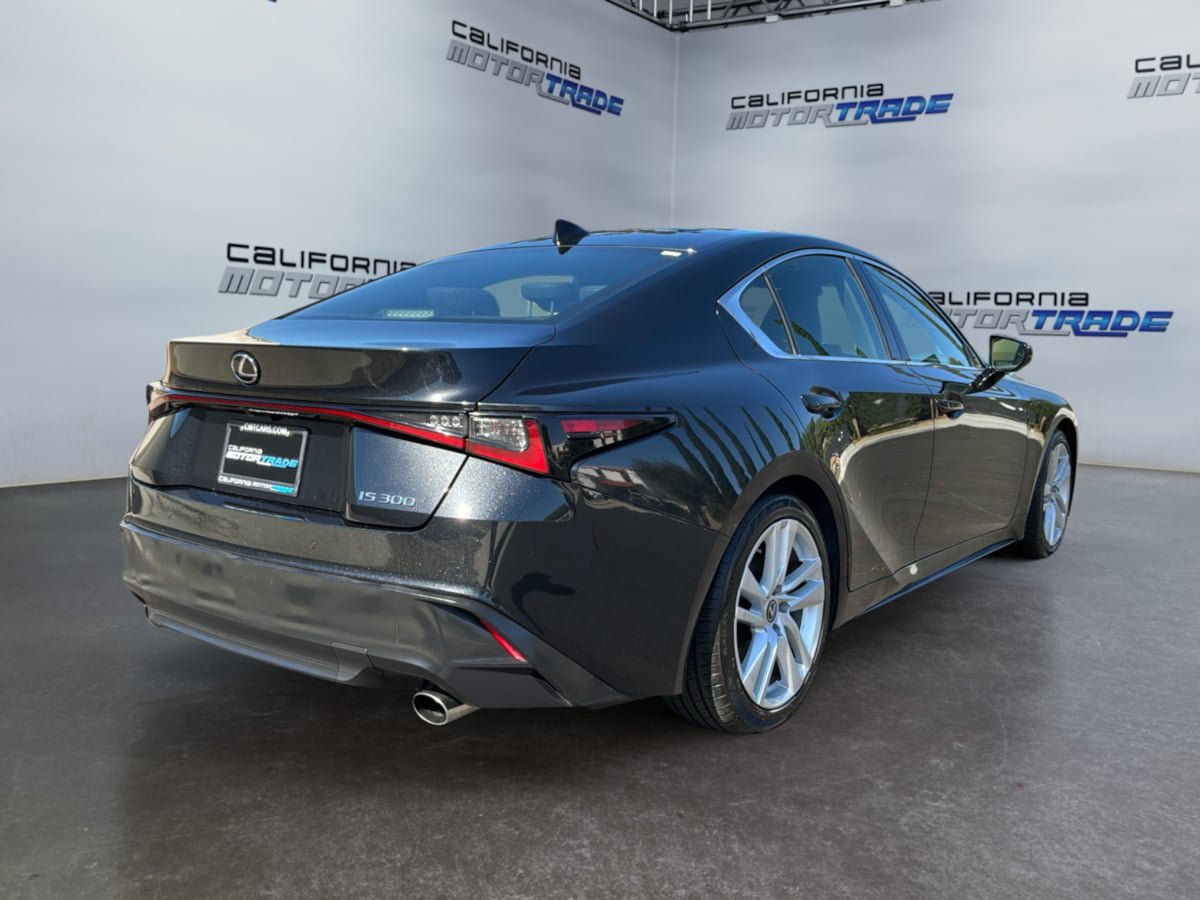Used 2021 Lexus IS 300 w/ Comfort Package RWD image 5