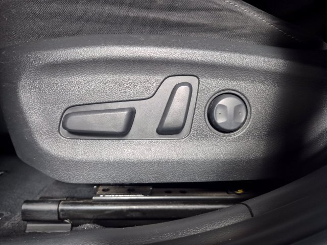 Used 2017 Hyundai Elantra Value Edition FWD image 16