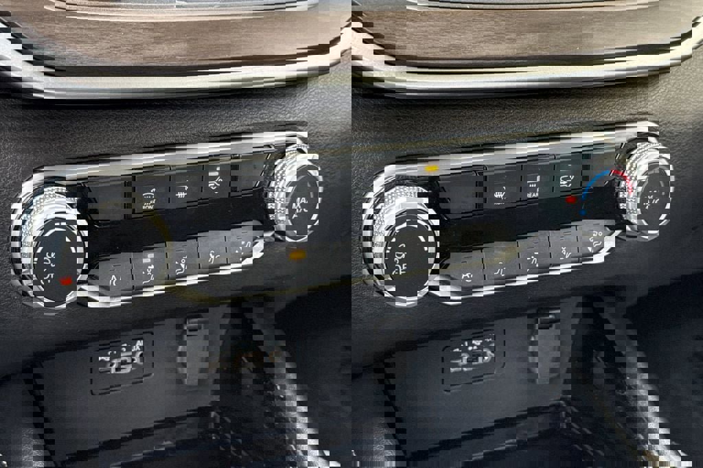 Used 2023 Nissan Altima 2.5 SV image 16