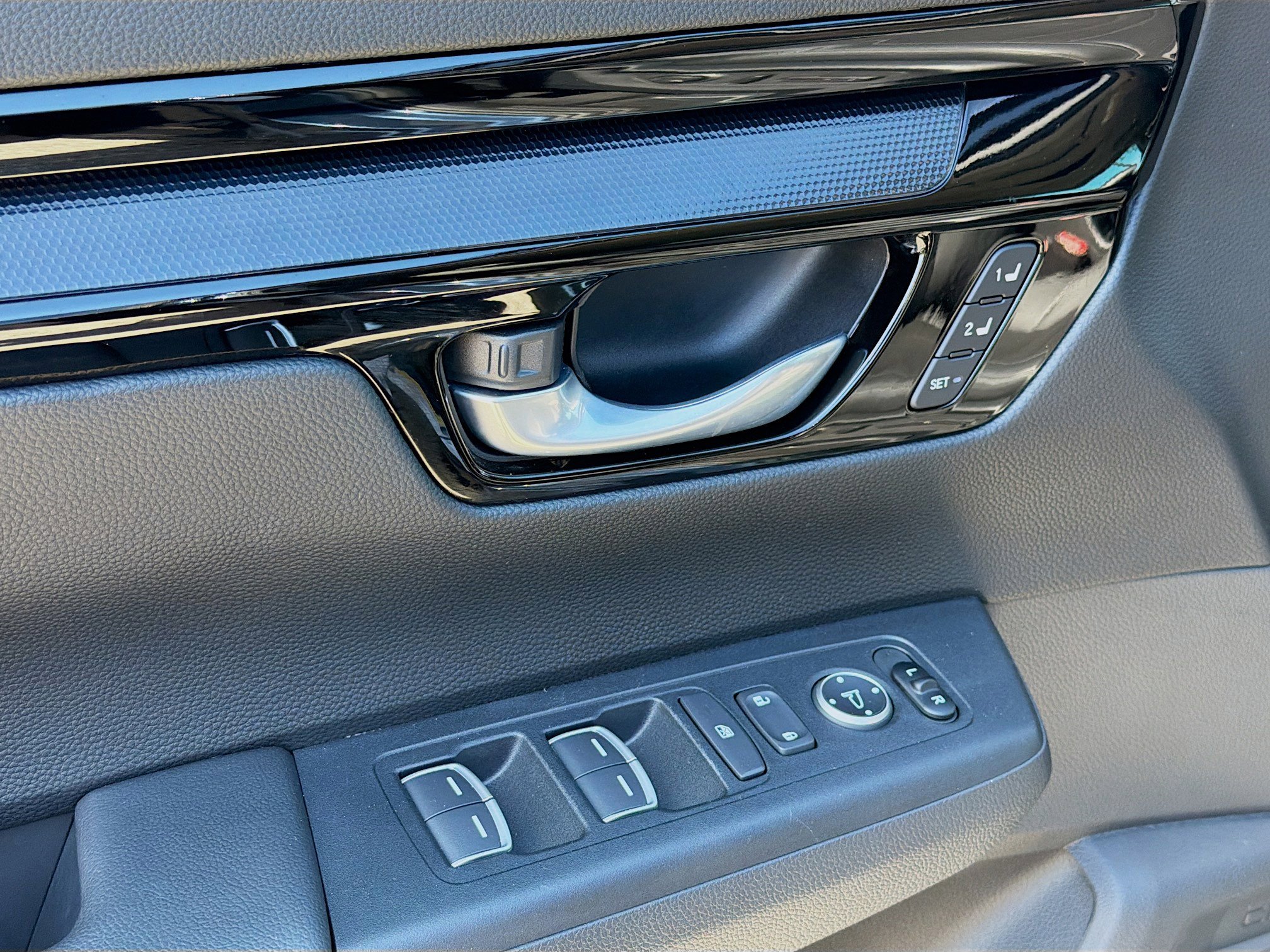 Used 2024 Honda CR-V EX-L image 23