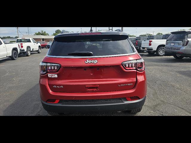 Used 2025 Jeep Compass Limited image 4