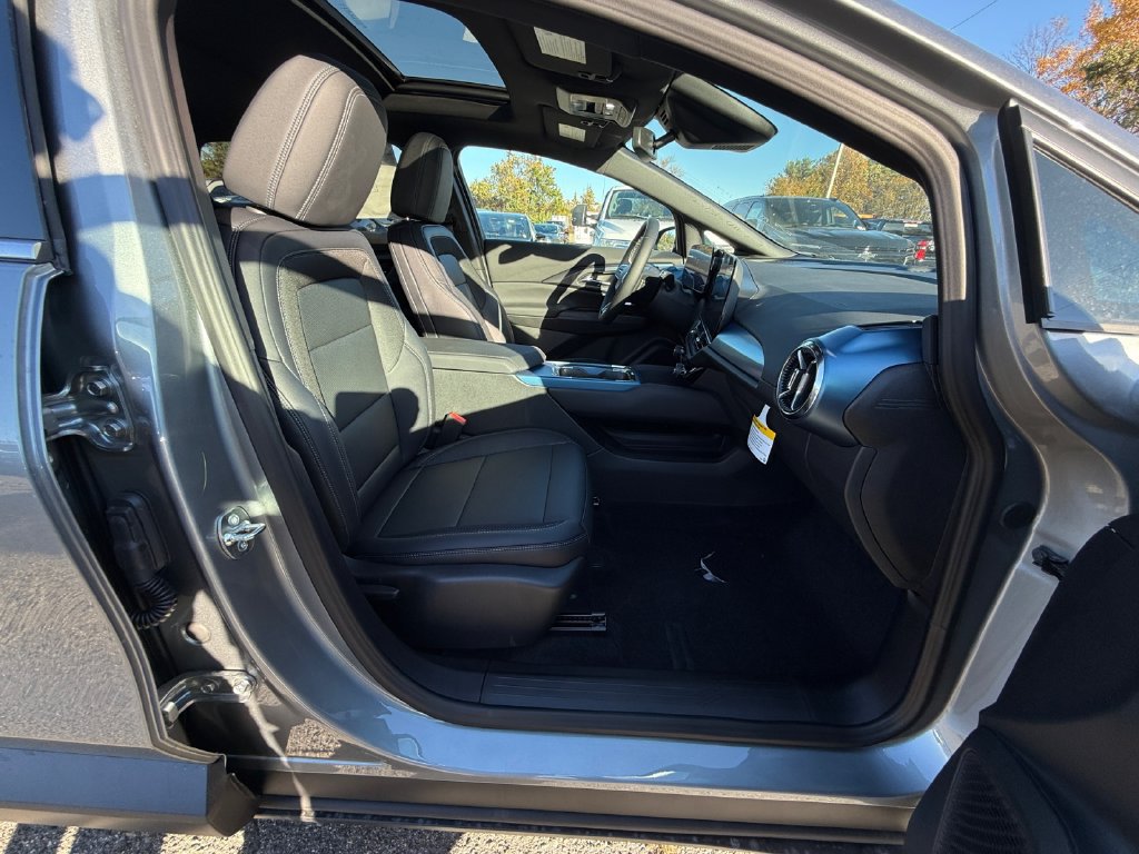 New 2026 Chevrolet Equinox EV LT FWD image 25