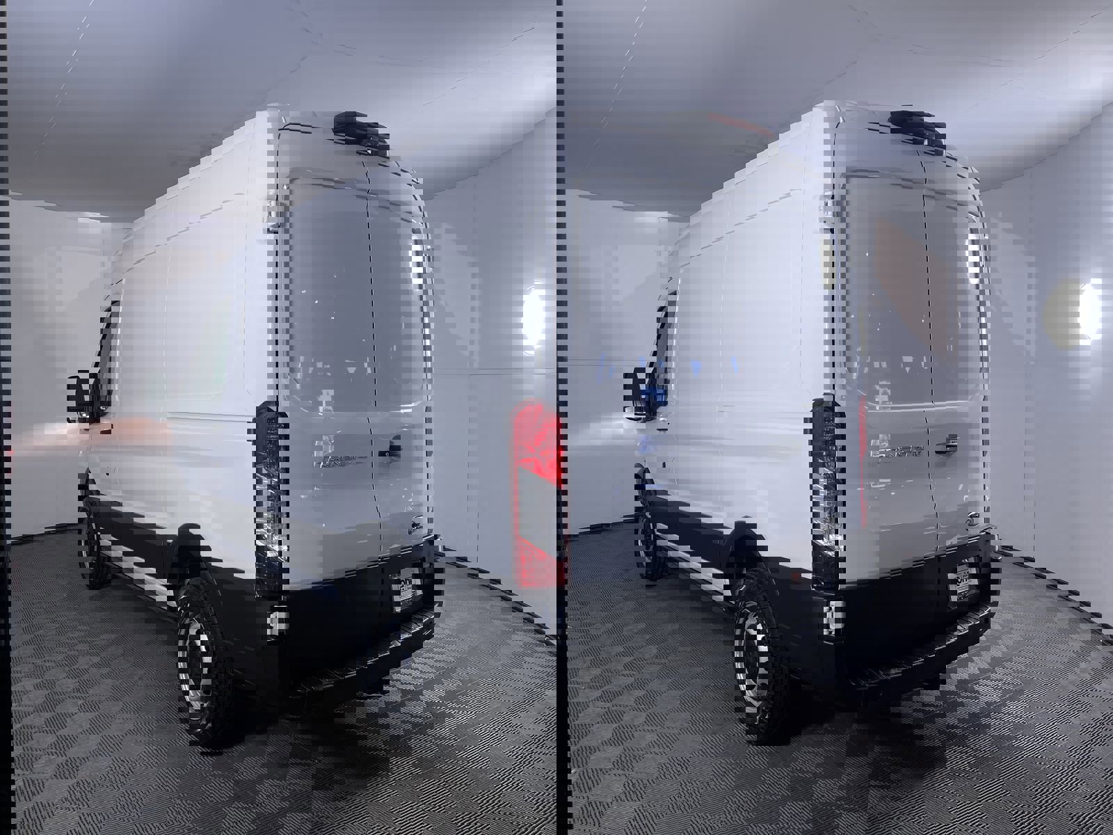Used 2019 Ford Transit 250 130 Medium Roof image 20