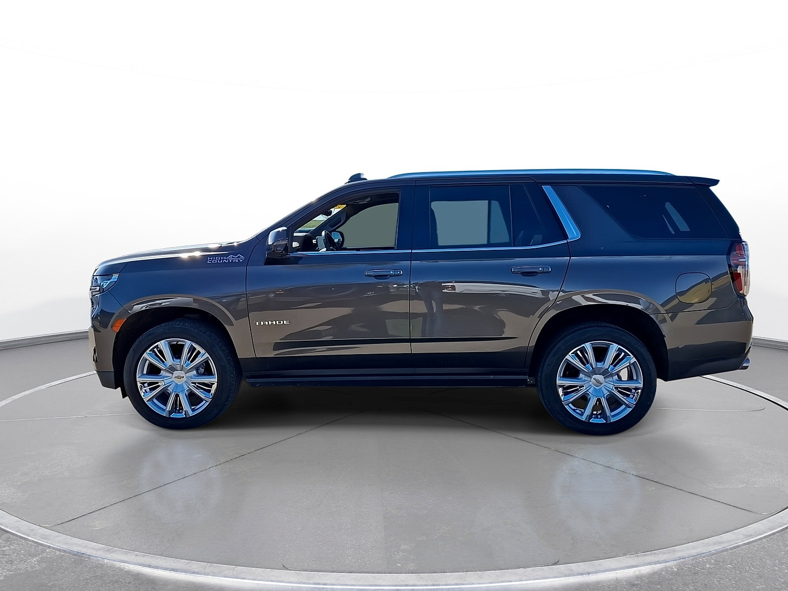 Used 2021 Chevrolet Tahoe High Country w/ Premium Package AWD/4WD image 5