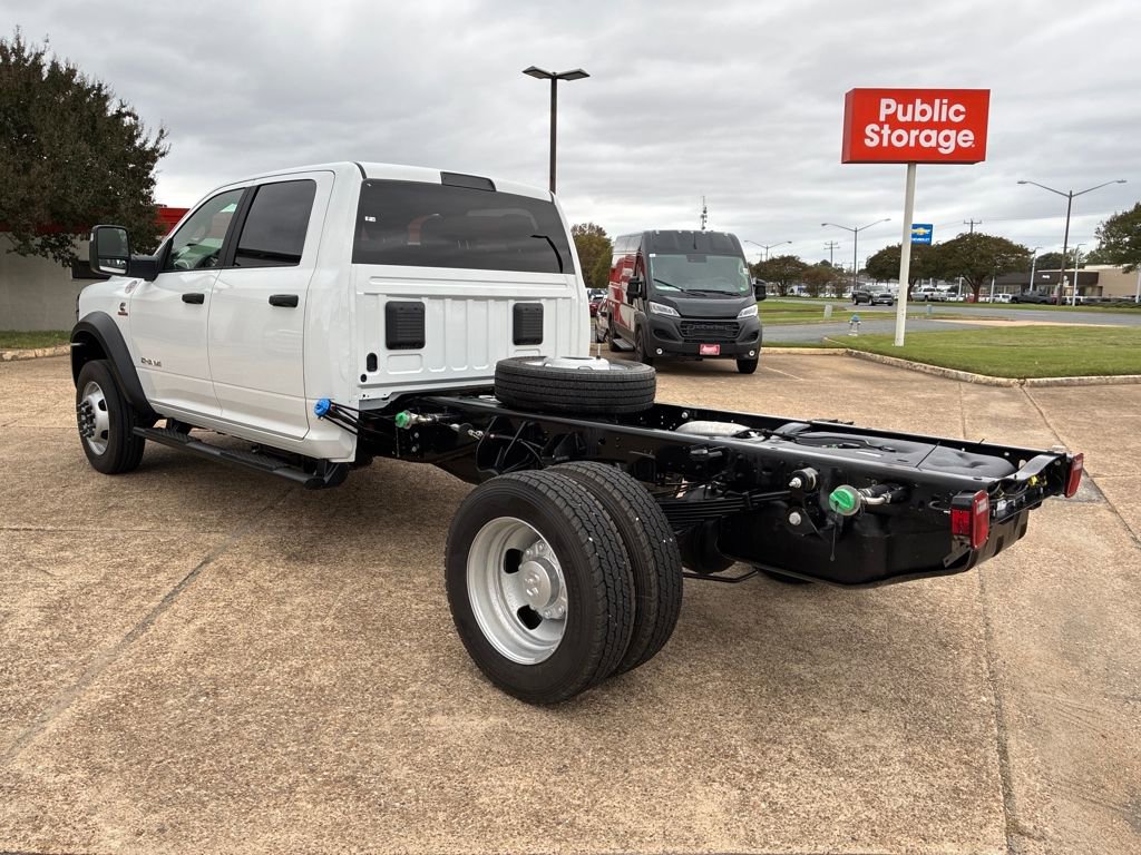 New 2026 RAM 4500 4x4 Crew Cab DRW video 3