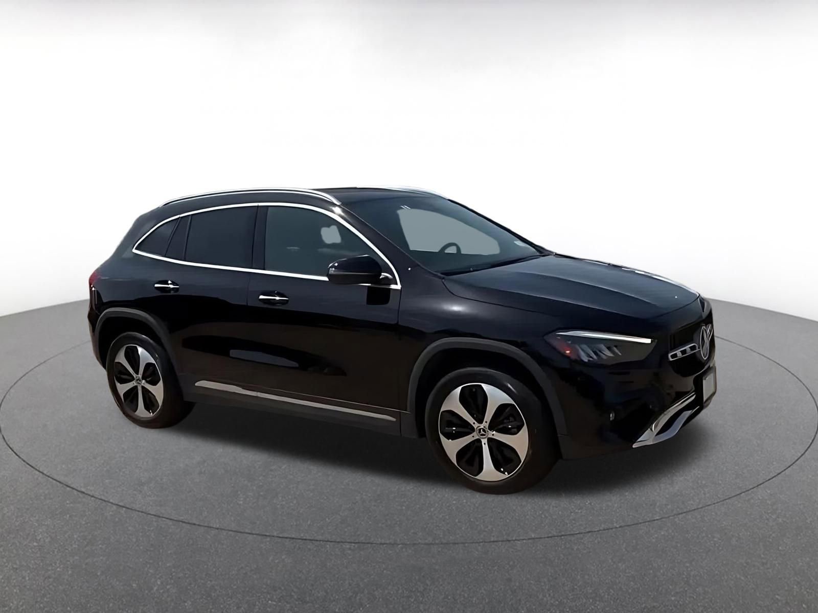Used 2025 Mercedes-Benz GLA 250 image 2