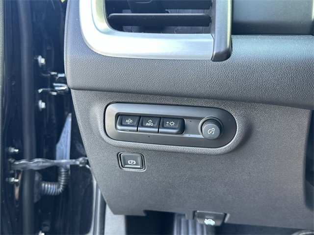 Used 2022 GMC Terrain SLT w/ Tech Package image 20