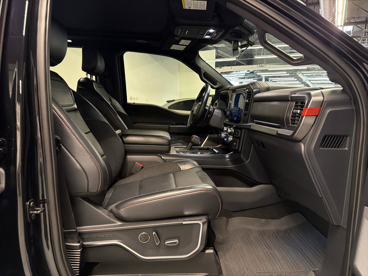 Used 2024 Ford F150 Raptor AWD/4WD image 31