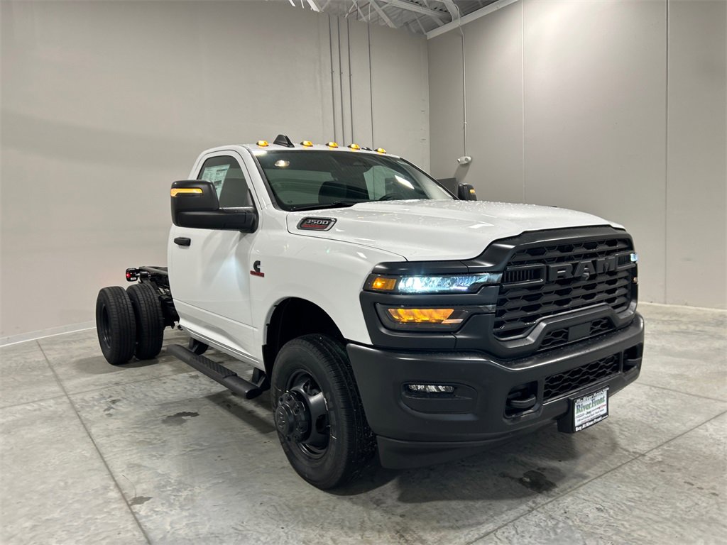 New 2026 RAM 3500 Tradesman image 4