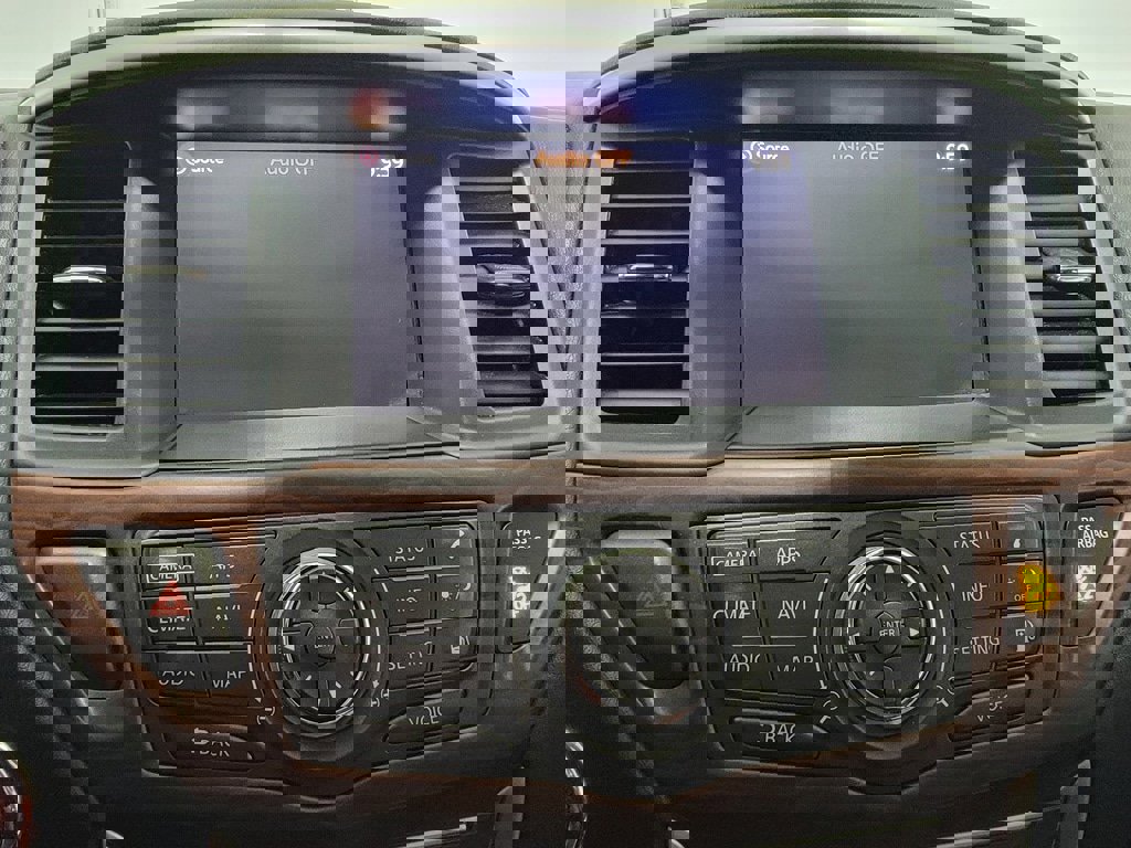 Used 2019 Nissan Pathfinder Platinum w/ Cargo Package image 21