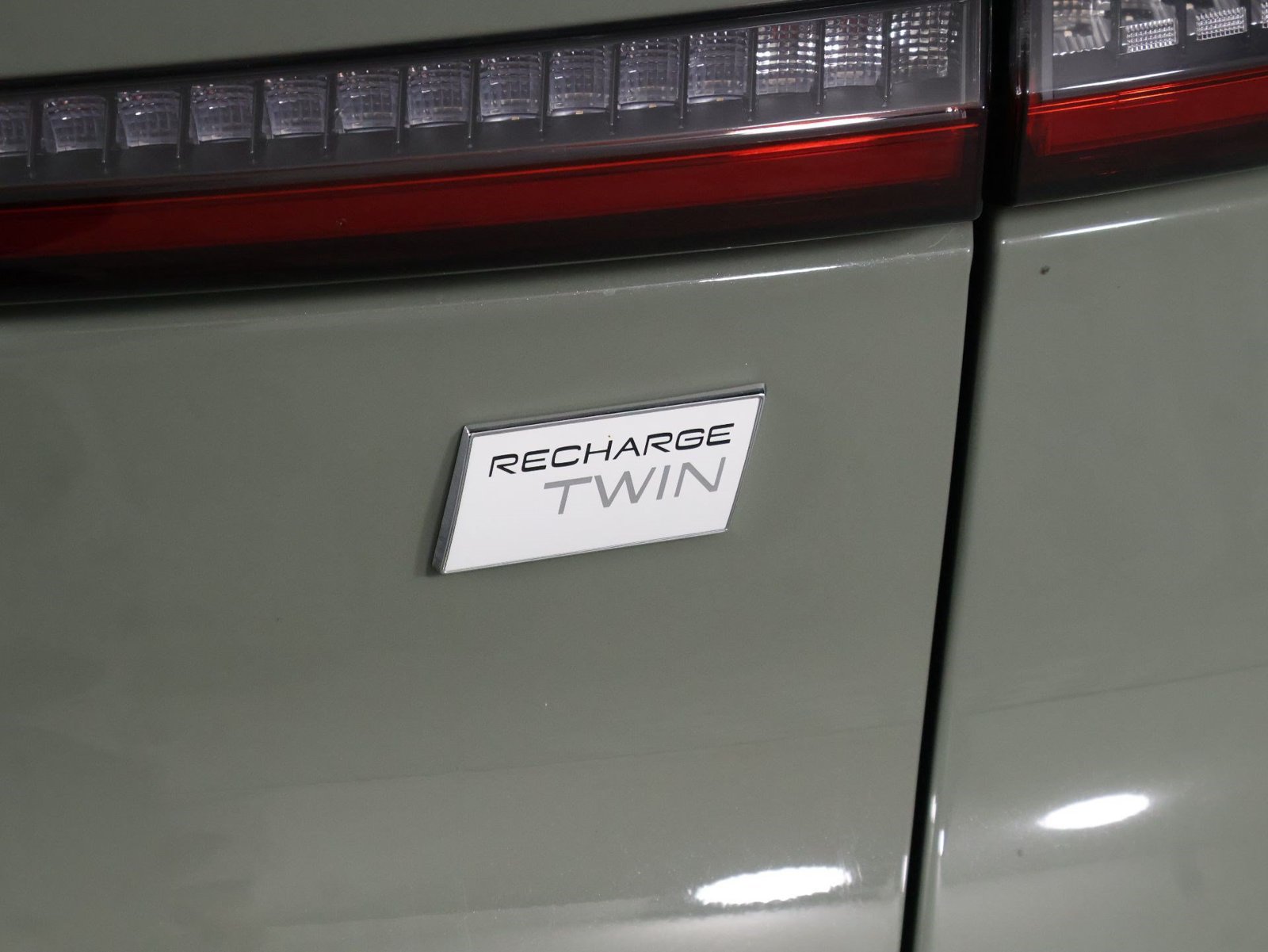 Certified 2023 Volvo C40 P8 Recharge Plus AWD/4WD image 20